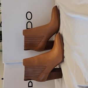 ALDO Gwerissa Tan Leather Ankle Boots, Size 6.5, 3.5" Heels